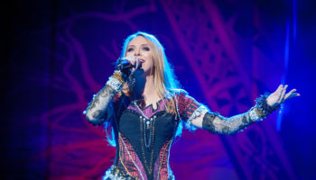 Певица Варвара призвала детей петь песни по возрасту