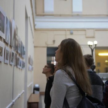 Сказка из интернета пришла на журфак МГУ
