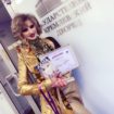 Певица Лама Сафонова получила награду за свой бестселлер